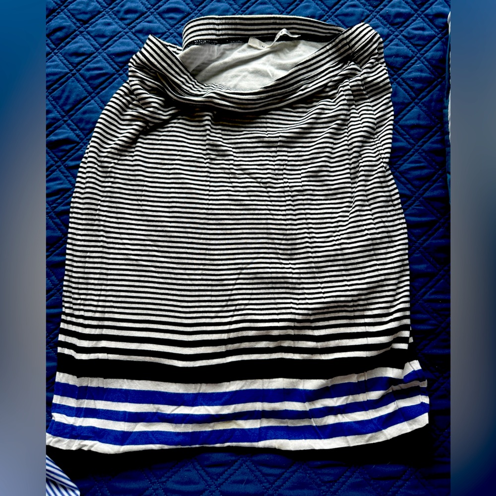 Stripped stretchy pencil skirt